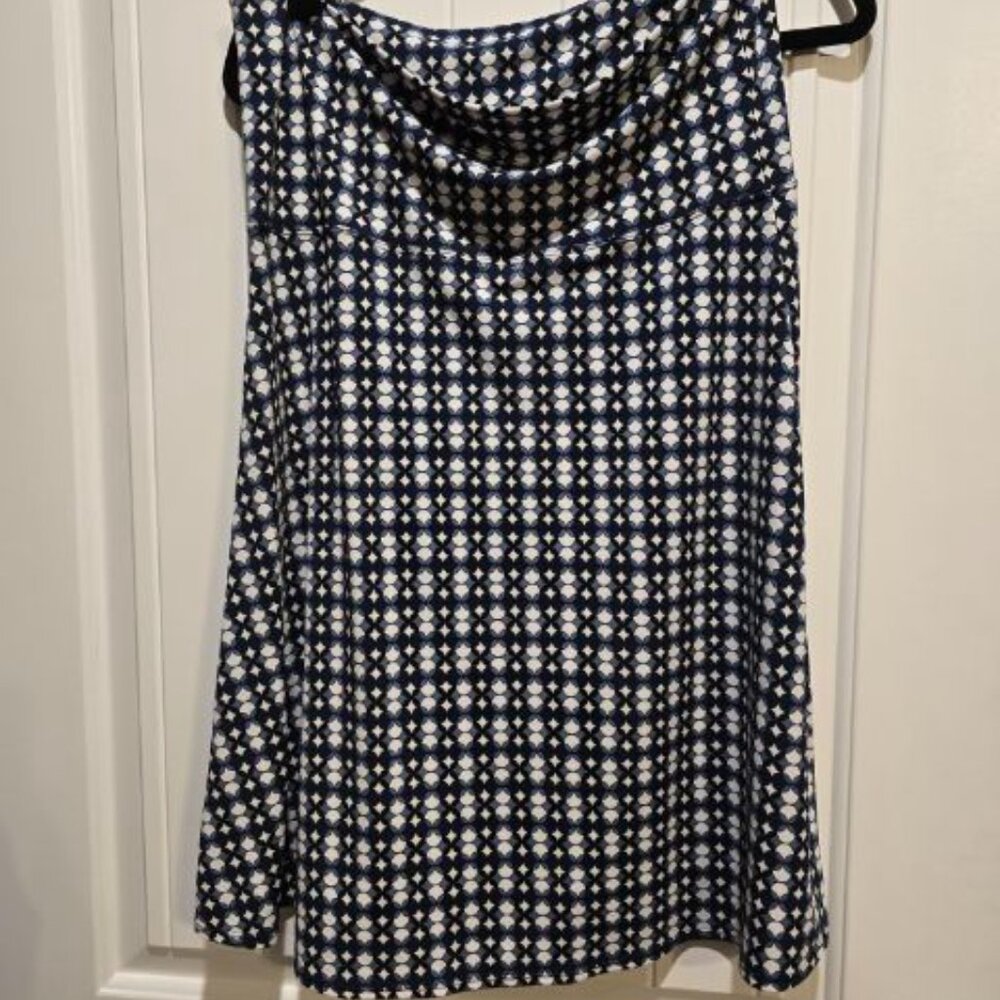 Max Studio Skirt Size Large Blue and White